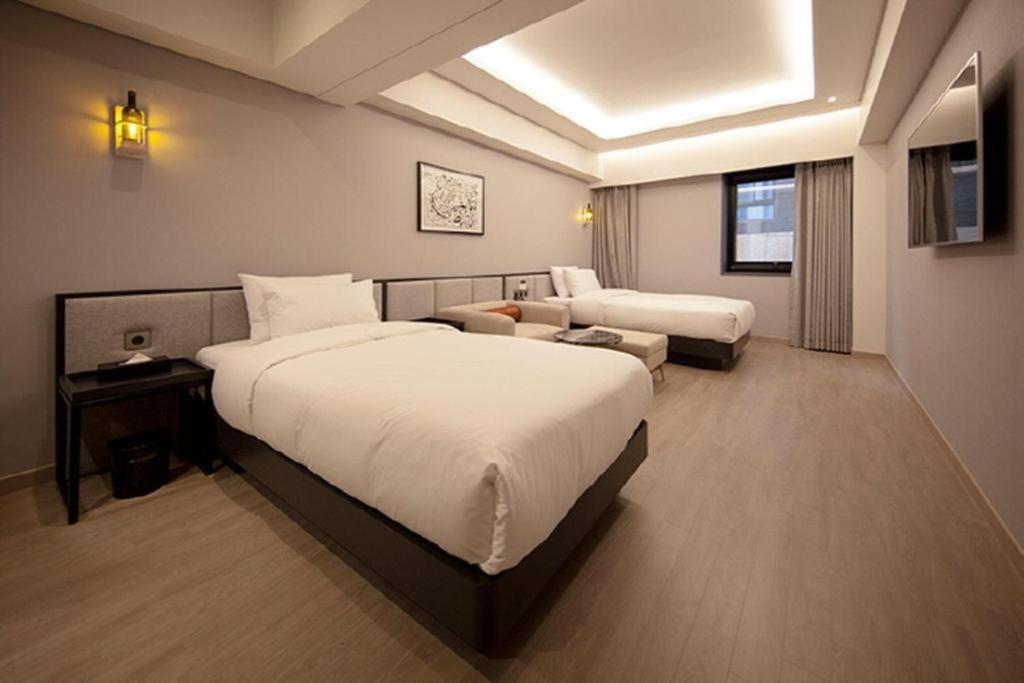 Hound Hotel Yeonsan Пусан Екстер'єр фото