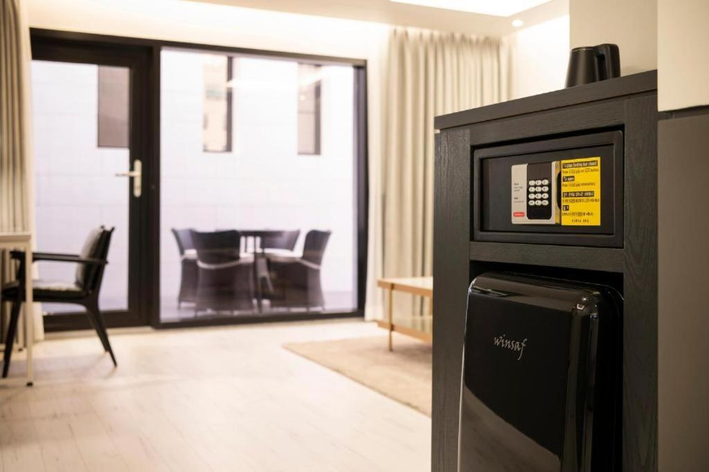 Hound Hotel Yeonsan Пусан Екстер'єр фото