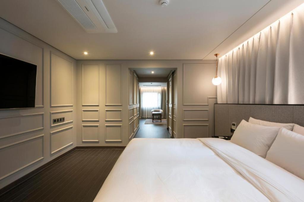 Hound Hotel Yeonsan Пусан Екстер'єр фото