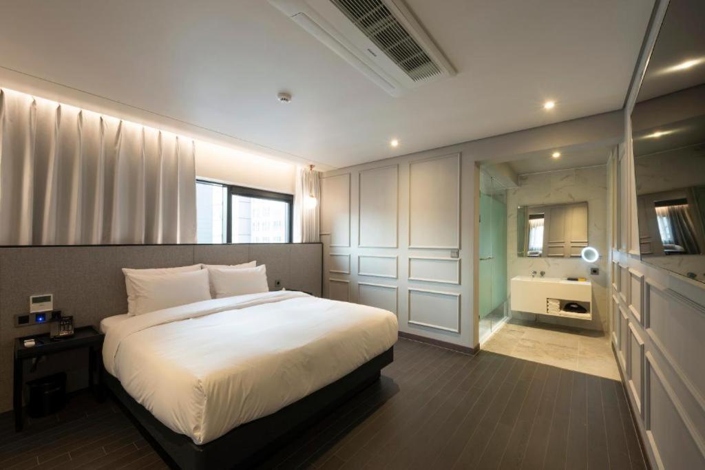 Hound Hotel Yeonsan Пусан Екстер'єр фото