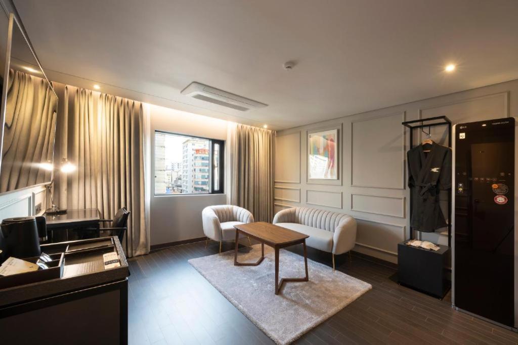 Hound Hotel Yeonsan Пусан Екстер'єр фото