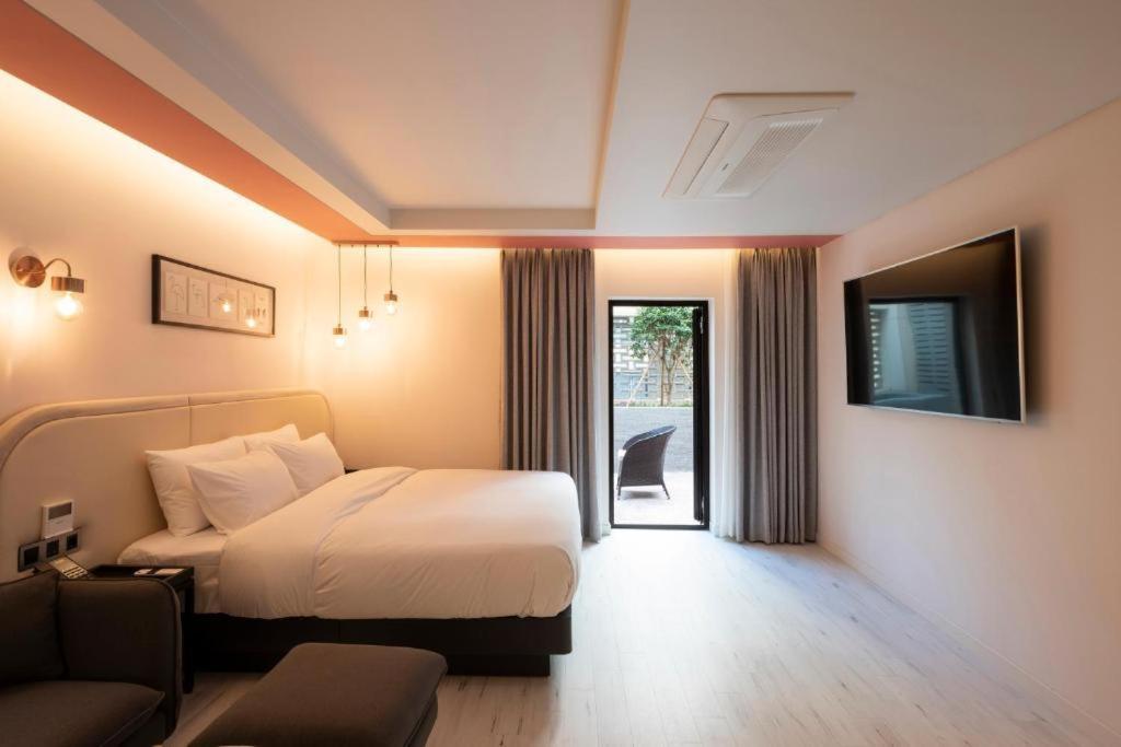 Hound Hotel Yeonsan Пусан Екстер'єр фото