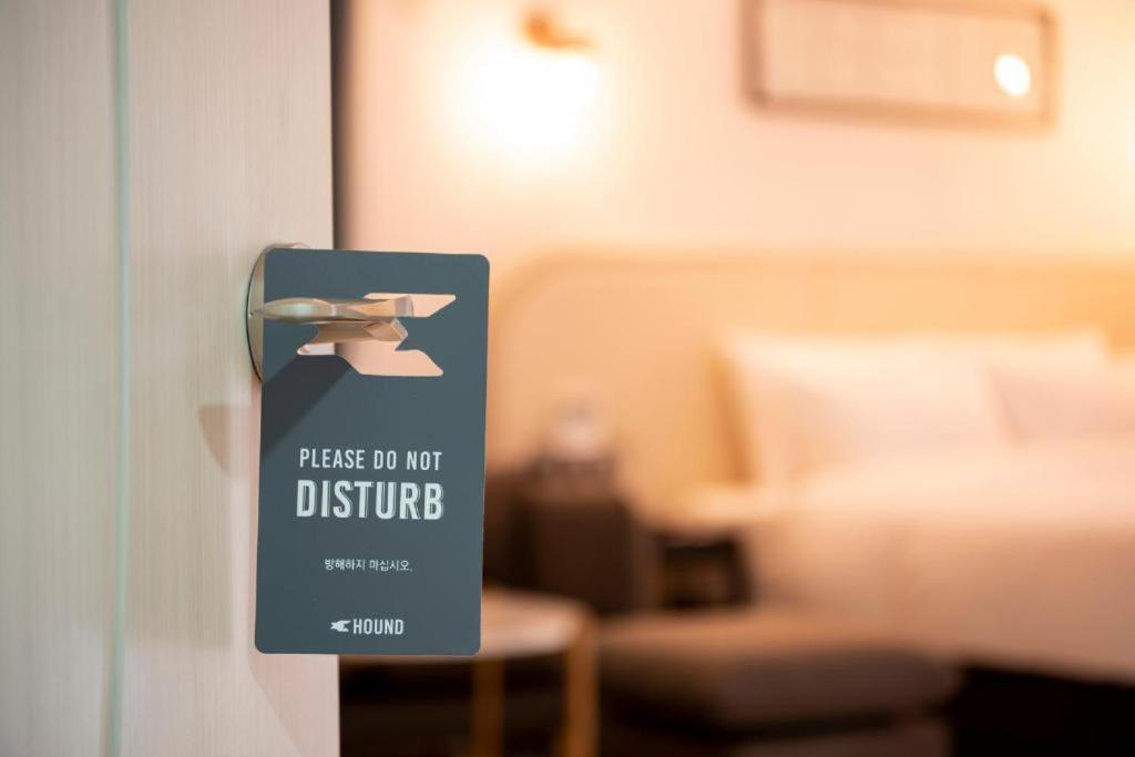 Hound Hotel Yeonsan Пусан Екстер'єр фото