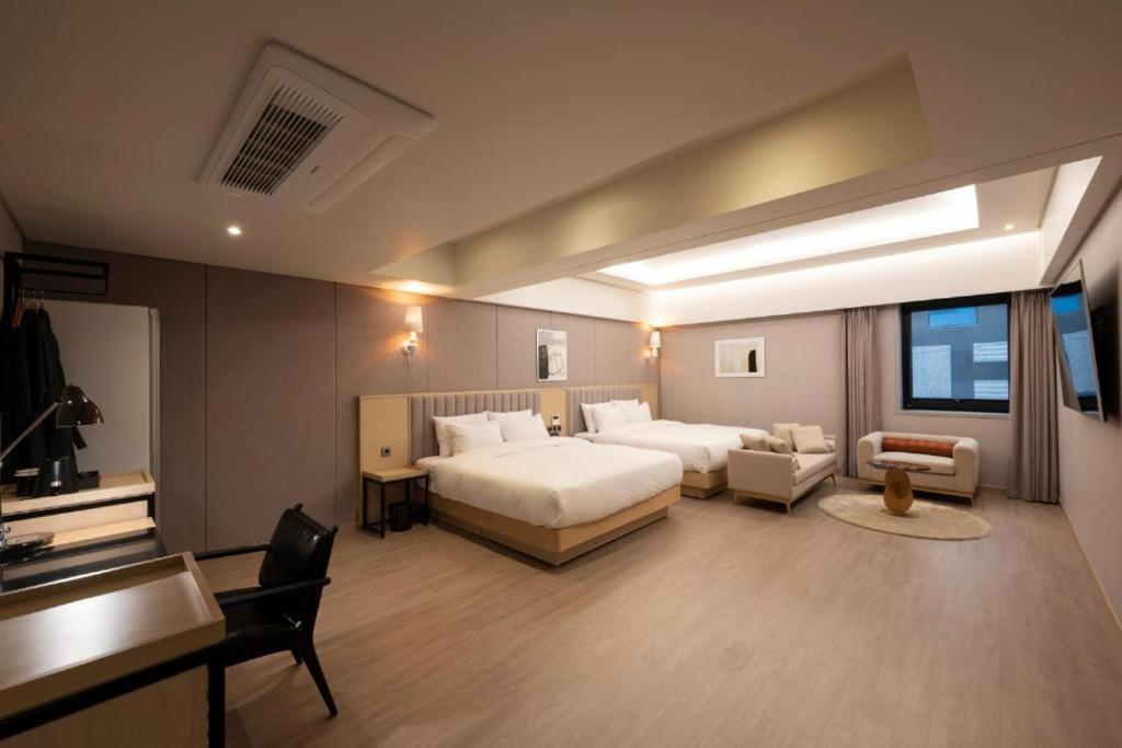 Hound Hotel Yeonsan Пусан Екстер'єр фото