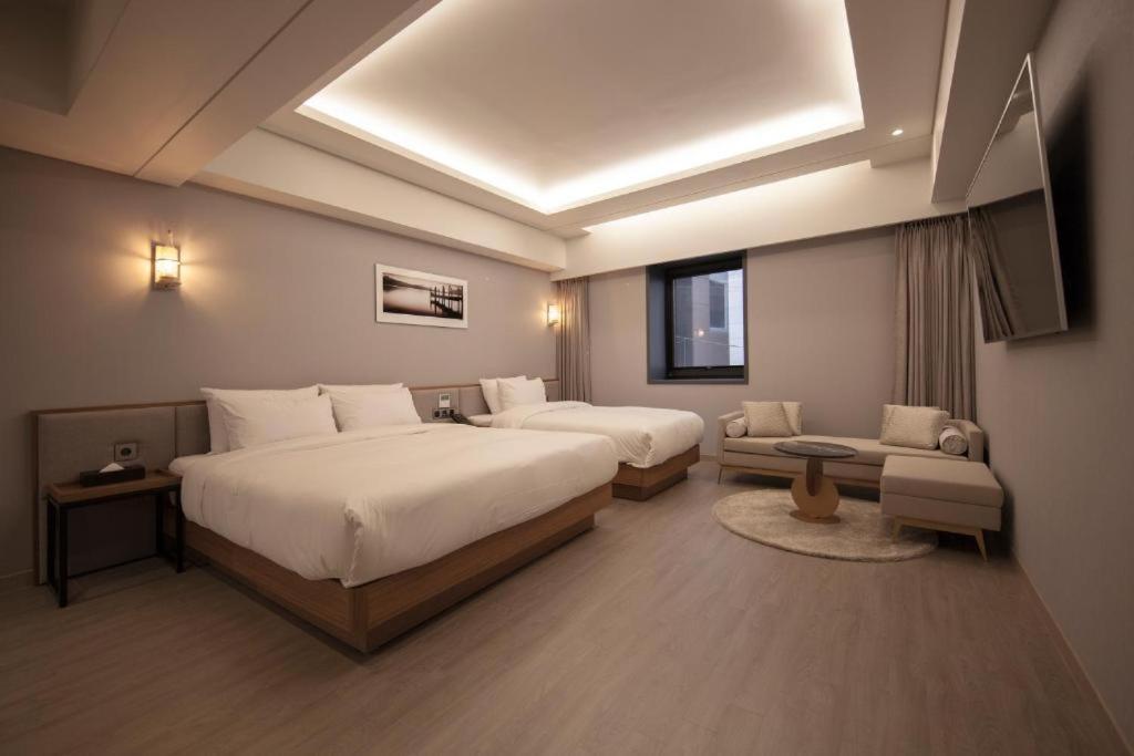 Hound Hotel Yeonsan Пусан Екстер'єр фото