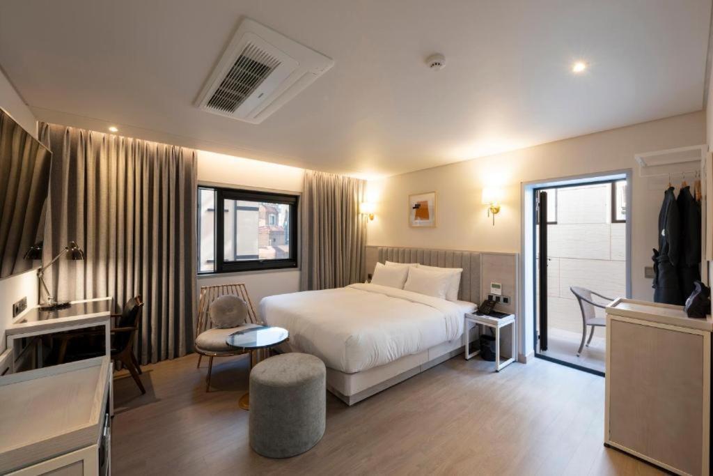 Hound Hotel Yeonsan Пусан Екстер'єр фото